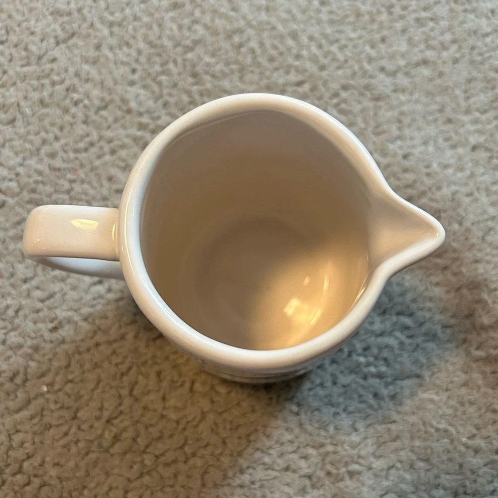 NWOT Rae Dunn Syrup dispenser